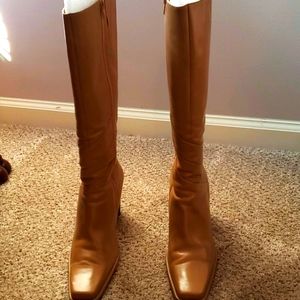 Women's all leather boots